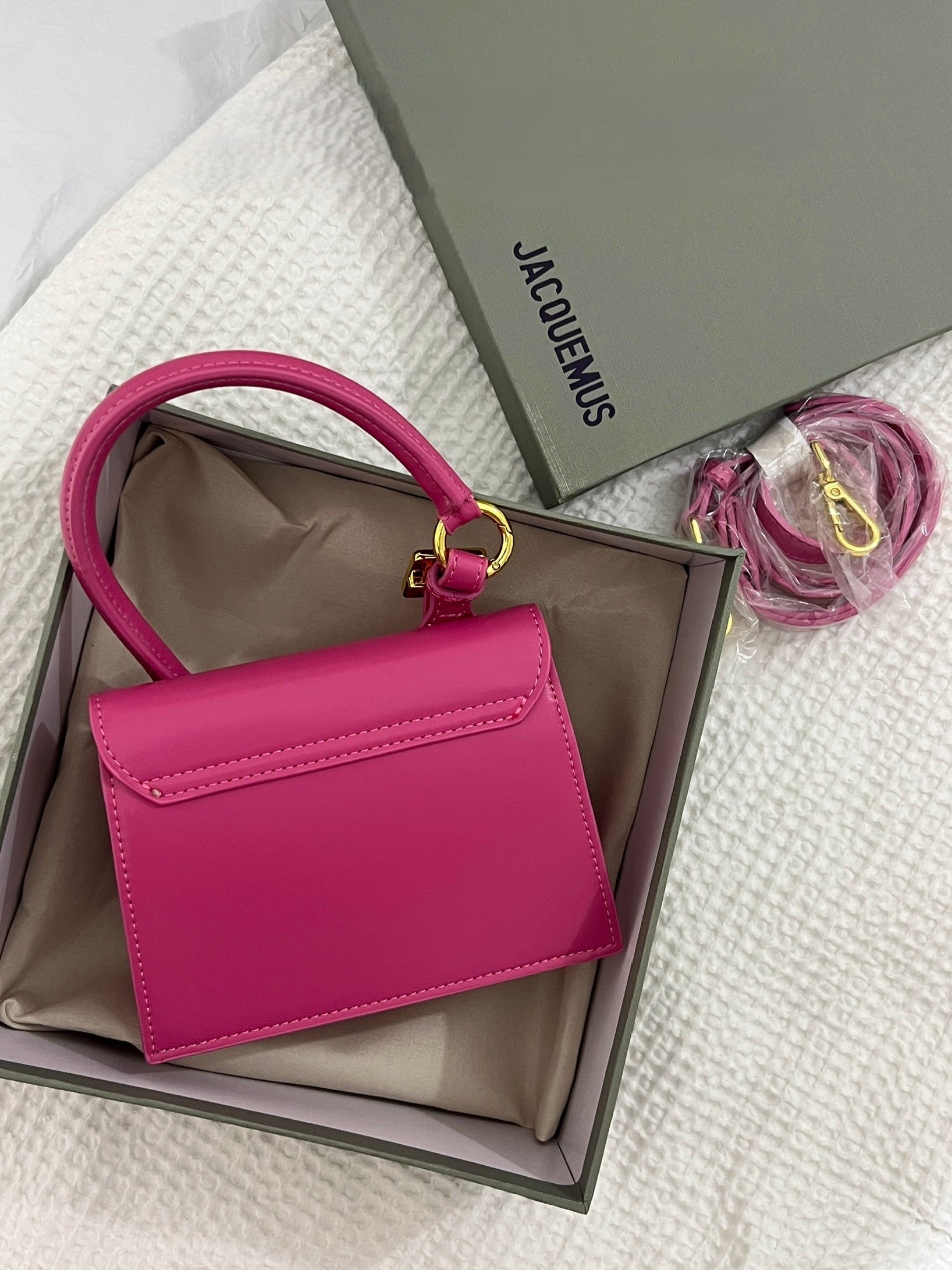 JACQUEMUS PINK (SMALL)